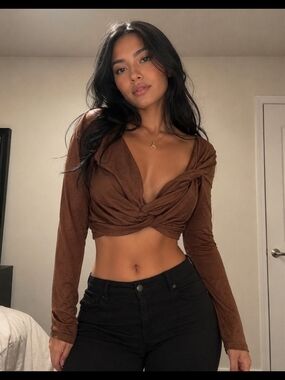 Bear Dance Twist-Front Long Sleeve Crop Top - Brown